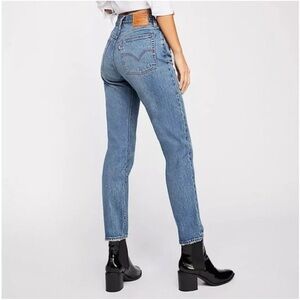 Levi's Wedgie High Rise Tapered Leg Jeans (27)
